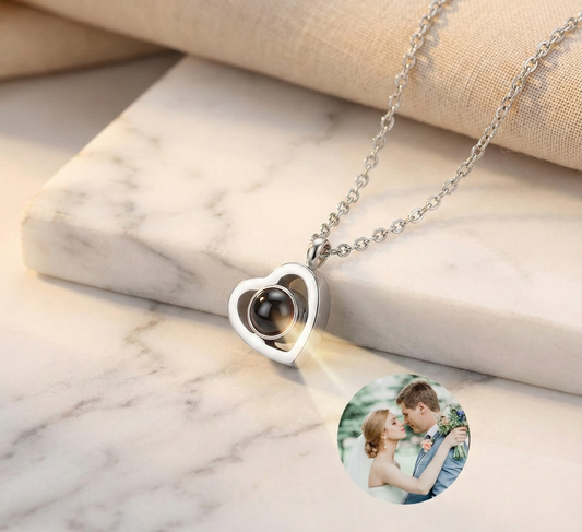 Il Mio Cuore® Photo Projection Necklace – Personalized Heart Necklace with Hidden Photo